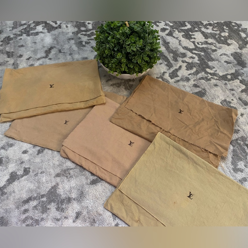 Set of 5 LV Dust bags. Used!